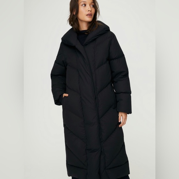 Wilfred Jackets & Blazers - Wilfred Aritzia duvet coat XS